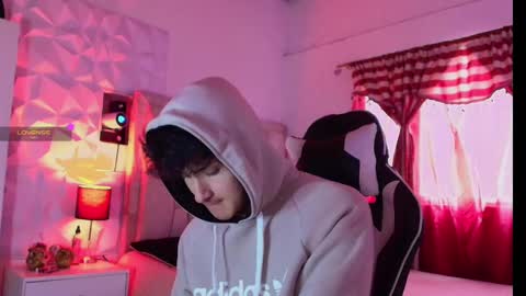 Snapshot of santyago_taylor chatting on January 2025 09:57:02 PM Santyago online show from January 2025 09:57:02 PM