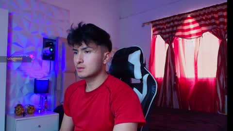 Snapshot of santyago_taylor chatting on January 2025 06:56:01 PM Santyago online show from January 2025 06:56:01 PM