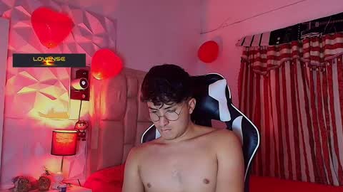 Snapshot of santyago_taylor chatting on March 2025 07:10:02 PM Santyago online show from March 2025 07:10:02 PM