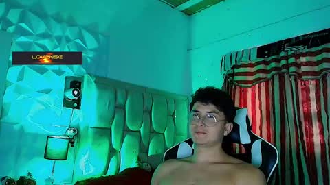 Snapshot of santyago_taylor chatting on March 2025 07:18:01 PM Santyago online show from March 2025 07:18:01 PM