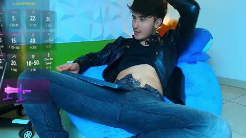 Snapshot of santyago_taylor chatting on September 2025 07:37:02 PM Santyago online show from September 2025 07:37:02 PM