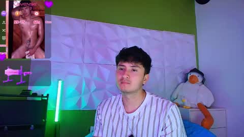 Snapshot of santyago_taylor chatting on October 2025 07:22:02 PM Santyago online show from October 2025 07:22:02 PM