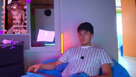 Snapshot of santyago_taylor chatting on November 2025 07:58:01 PM Santyago online show from November 2025 07:58:01 PM