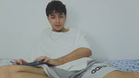 Snapshot of santybig18 chatting on March 2025 10:13:02 AM santybig18 online show from March 2025 10:13:02 AM