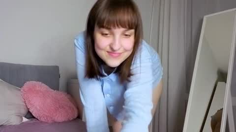Snapshot of saphirree chatting on September 2025 11:49:01 PM Anny online show from September 2025 11:49:01 PM
