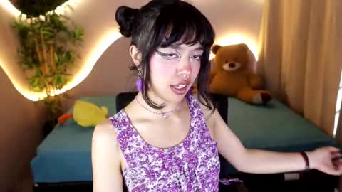 Snapshot of saphyralux chatting on March 2026 09:56:02 PM saphyralux online show from March 2026 09:56:02 PM