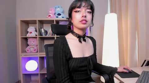 Snapshot of saphyralux chatting on June 2026 08:24:01 PM saphyralux online show from June 2026 08:24:01 PM