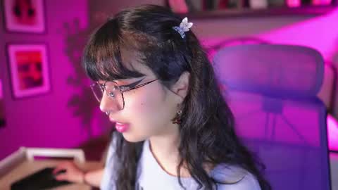 Snapshot of saphyralux chatting on July 2026 08:44:02 PM saphyralux online show from July 2026 08:44:02 PM