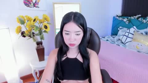    Safira     online show from November 2025 07:59:02 PM