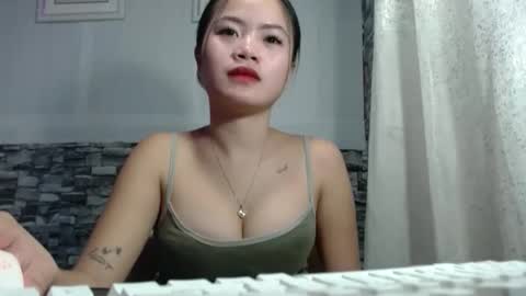 sapphire_amora online show from December 2025 03:20:01 PM