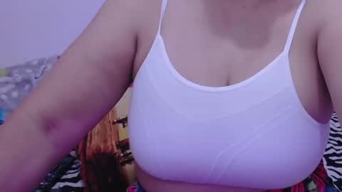 Snapshot of sara211 chatting on December 2024 03:58:01 PM sara online show from December 2024 03:58:01 PM