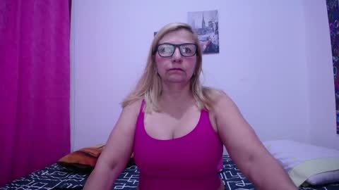 Snapshot of sara211 chatting on February 2025 12:58:01 PM sara online show from February 2025 12:58:01 PM