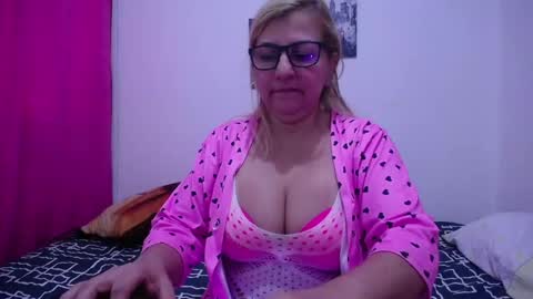 Snapshot of sara211 chatting on February 2025 03:47:01 PM sara online show from February 2025 03:47:01 PM