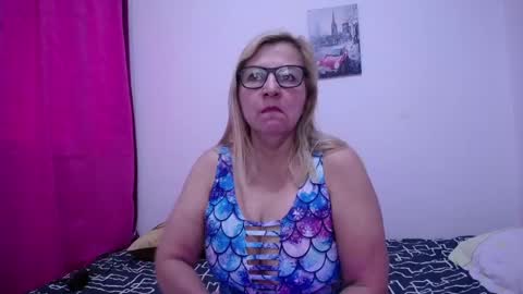 Snapshot of sara211 chatting on February 2025 04:04:02 PM sara online show from February 2025 04:04:02 PM