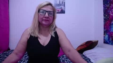 Snapshot of sara211 chatting on February 2025 09:41:02 PM sara online show from February 2025 09:41:02 PM