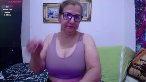 Snapshot of sara211 chatting on October 2025 12:43:02 AM sara online show from October 2025 12:43:02 AM