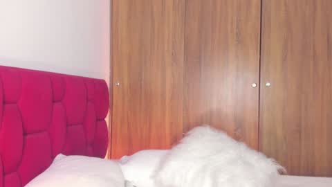 Sara online show from February 2025 03:31:02 PM