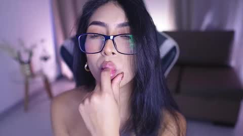 Sara  online show from March 2025 04:13:02 PM