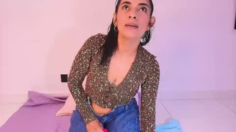 Snapshot of sara_cook chatting on May 2026 12:04:02 PM Sara Cook online show from May 2026 12:04:02 PM