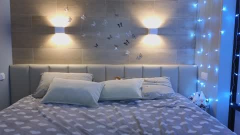 Snapshot of sara_crosss chatting on December 2024 12:19:02 PM Sara online show from December 2024 12:19:02 PM