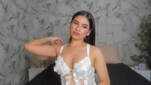 Snapshot of sara_fernandezz chatting on March 2025 03:50:01 AM sara online show from March 2025 03:50:01 AM
