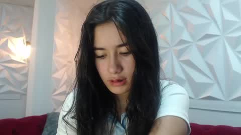 Sara online show from May 2026 01:07:02 PM