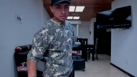 sara_jhon_ online show from May 2026 05:32:01 PM