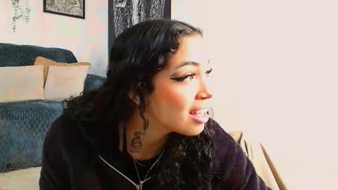 Sara Jhonson  online show from December 2025 12:54:01 PM