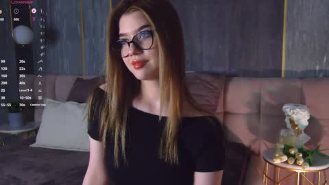 Snapshot of sara_lewiis chatting on March 2026 04:11:01 PM Sara online show from March 2026 04:11:01 PM