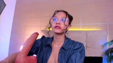 Snapshot of sara_mac_ chatting on July 2026 01:34:02 PM Sara online show from July 2026 01:34:02 PM