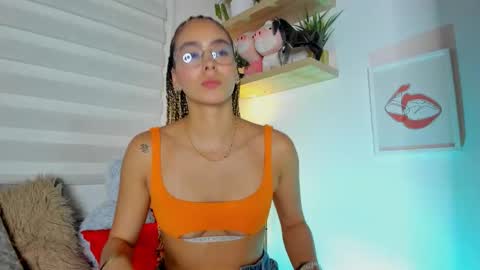 Snapshot of sara_madrid_ chatting on March 2026 11:49:02 AM online show from March 2026 11:49:02 AM