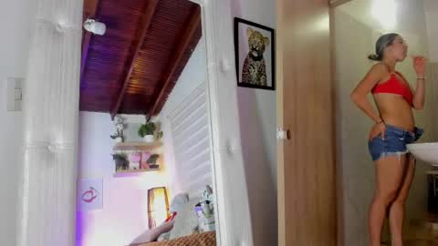 Snapshot of sara_madrid_ chatting on April 2026 01:28:01 PM online show from April 2026 01:28:01 PM