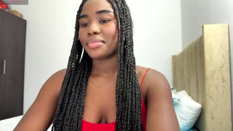 Snapshot of sara_muscle chatting on April 2026 11:02:01 PM Sara online show from April 2026 11:02:01 PM