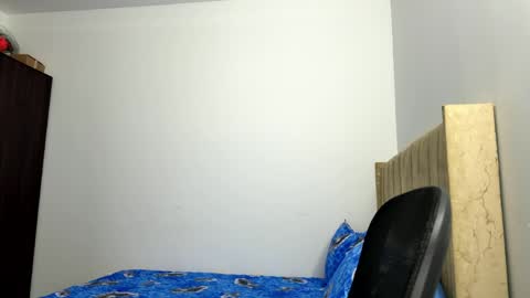 Snapshot of sara_muscle chatting on April 2026 09:37:02 PM Sara online show from April 2026 09:37:02 PM