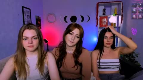 Sara online show from April 2026 07:14:01 PM