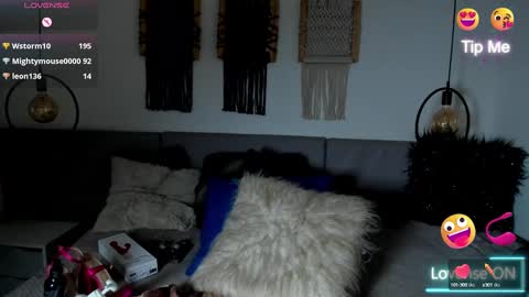 sara_parker22 online show from January 2025 01:28:01 PM