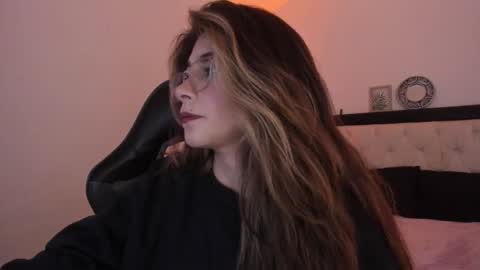 sara_roades online show from December 2025 10:48:02 PM