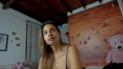 Snapshot of sara_thompson01 chatting on January 2026 06:29:01 AM SARA online show from January 2026 06:29:01 AM