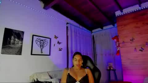 Snapshot of sara_thompson01 chatting on February 2026 03:33:01 AM SARA online show from February 2026 03:33:01 AM