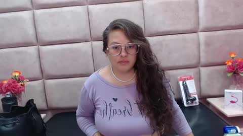 sara_thonson_ online show from February 2025 03:00:02 AM