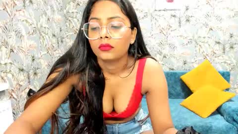 saraa_jayy online show from September 2025 06:15:02 AM