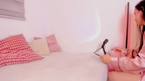 Snapshot of saraaah_fox chatting on February 2026 11:23:01 PM Sarah online show from February 2026 11:23:01 PM