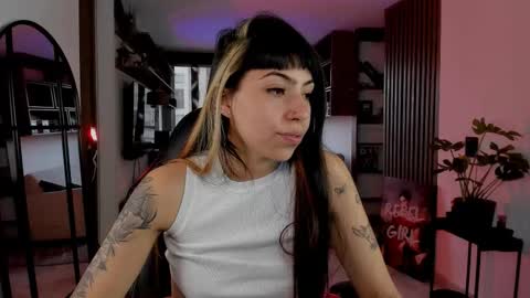 Sara online show from February 2026 09:00:02 PM