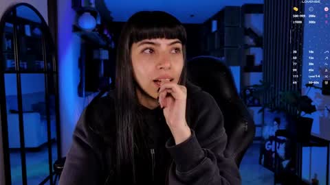 Snapshot of saraadesire chatting on April 2026 06:51:01 AM Sara online show from April 2026 06:51:01 AM