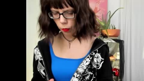 Snapshot of saradesirexo chatting on February 2025 05:03:02 AM Sara Desire online show from February 2025 05:03:02 AM