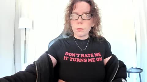 Snapshot of saradesirexo chatting on March 2026 12:16:01 PM Sara Desire online show from March 2026 12:16:01 PM