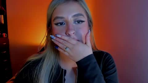 saradiazxxx online show from March 2026 08:25:01 AM