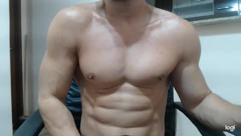 saradorj92 online show from January 2025 11:15:02 PM