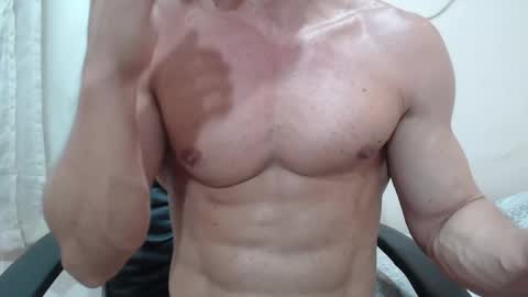 saradorj92 online show from December 2025 03:02:01 AM