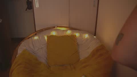 Snapshot of sarah_difore1 chatting on April 2026 03:09:02 AM Sarah online show from April 2026 03:09:02 AM